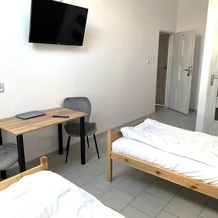 Pokoje Pod Debem Aparthotel Jozefow (Masovia)