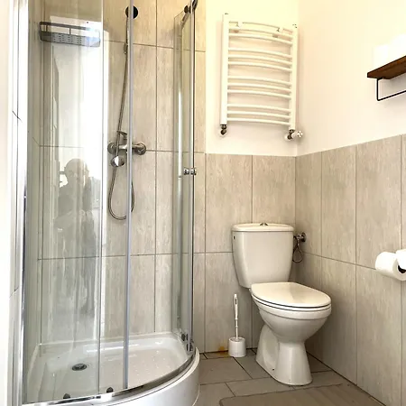 Pokoje Pod Debem Józefów